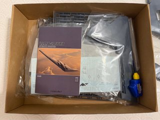 Maqueta USAF B-2A Spirit Stealth Bomber 1:72