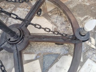 Lámpara rústica antigua metal y madera