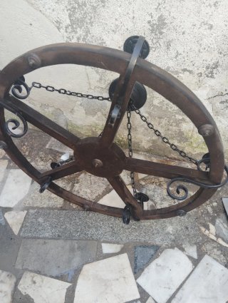 Lámpara rústica antigua metal y madera