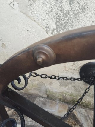 Lámpara rústica antigua metal y madera