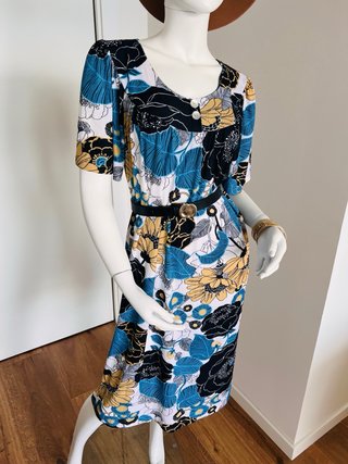 Vestido/Bata Vania Flores Talla M