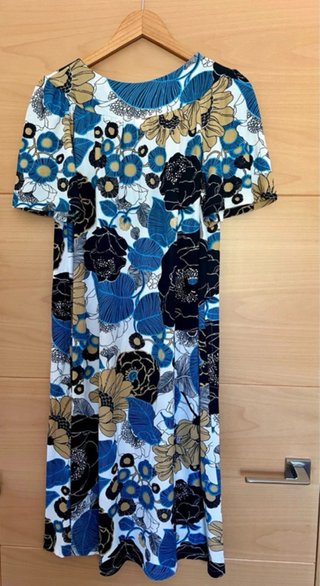Vestido/Bata Vania Flores Talla M