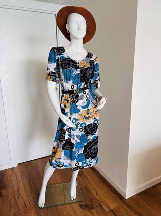 Vestido/Bata Vania Flores Talla M