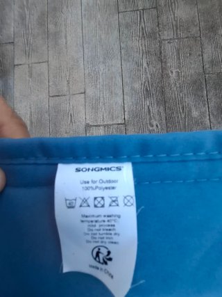 Hamaca de tela y madera