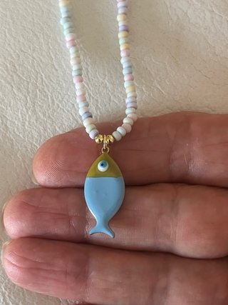 Collana con ciondolo pesce azzurro