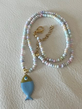 Collana con ciondolo pesce azzurro