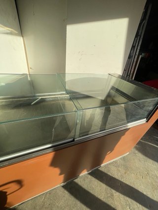 Vitrina expositora pastelería M 2000