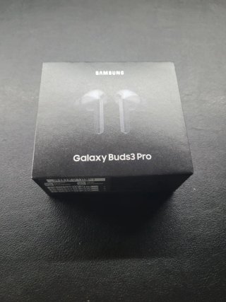 Samsung Galaxy S25 y Buds