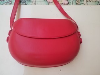 Bolso bandolera rojo cereza