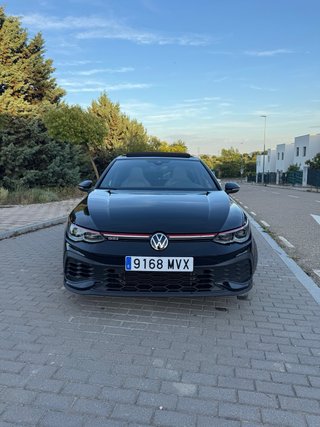 Volkswagen Golf GTI Clubsport 45 aniversario AKRA