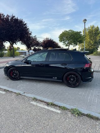 Volkswagen Golf GTI Clubsport 45 aniversario AKRA