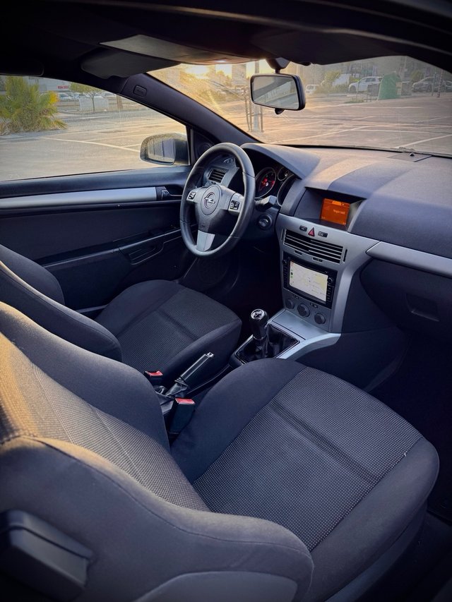 Opel Astra gtc 2007