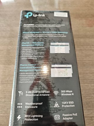 TP-Link Pharos CPE210 2.4 GHz Outdoor CPE