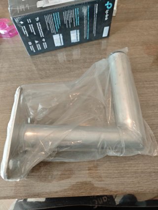 TP-Link Pharos CPE210 2.4 GHz Outdoor CPE