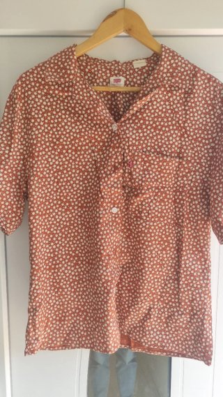 Blusa Levi's Estampada Talla M