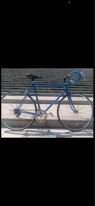 Bicicleta de carretera azul