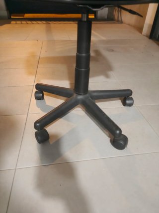 Silla de escritorio con ruedas