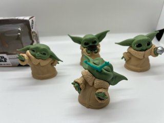 Pack 4 Figuras Grogu Bebé Yoda Hasbro