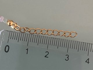 Collana perline colorate con ciondoli