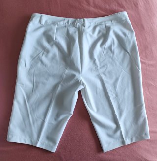 Bermuda blanca elástica talla 54