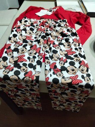Pijama Minnie Mouse Talla 16 Rojo, nuevo sin usar.