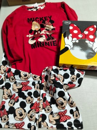 Pijama Minnie Mouse Talla 16 Rojo, nuevo sin usar.