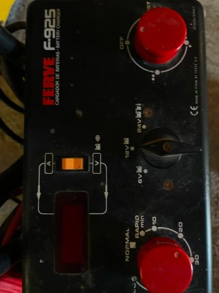 Cargador de Baterías FERVE F-925
