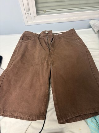 Bermudas marrones baggy