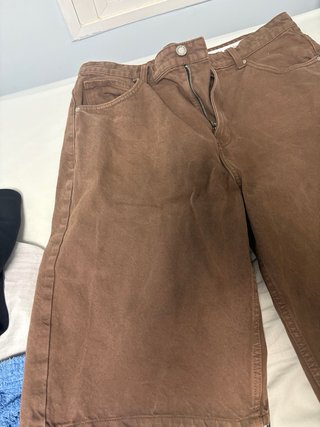 Bermudas marrones baggy