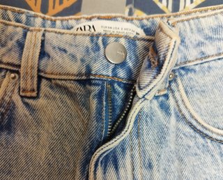 Shorts Vaqueros Desgastados