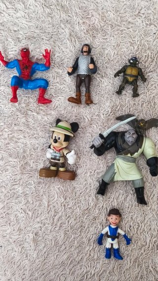 Figuras de Acción Variadas