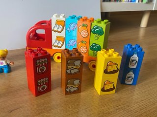 Camión Duplo con bloques de comida