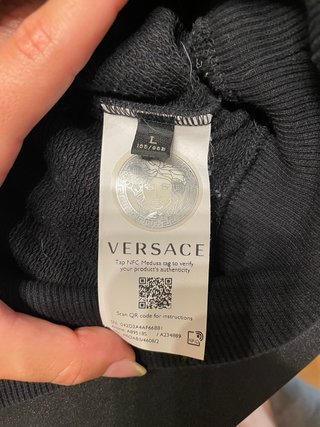 Sudadera Versace Negra Logo Dorado
