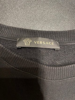 Sudadera Versace Negra Logo Dorado