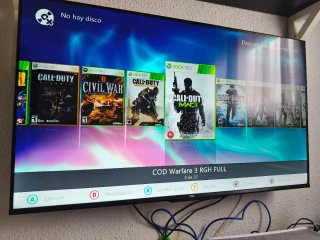 2 Xbox 360 Slim + Mandos y Accesorios