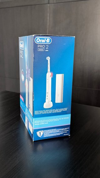 Cepillo Eléctrico Oral-B Pro 2 2500