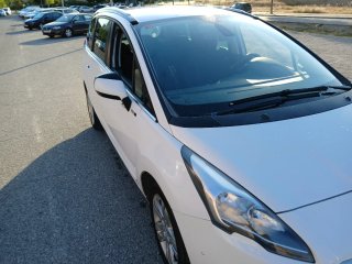 Peugeot 5008 2016