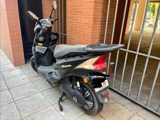 Moto Scooter Sunra 125cc Negra Automática