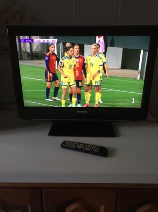 TV THOMSON DE 26 PULGADAS