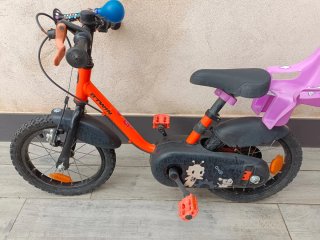 Bicicleta infantil Btwin con asiento y ruedines