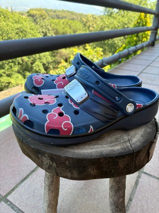 Crocs Naruto Talla 42