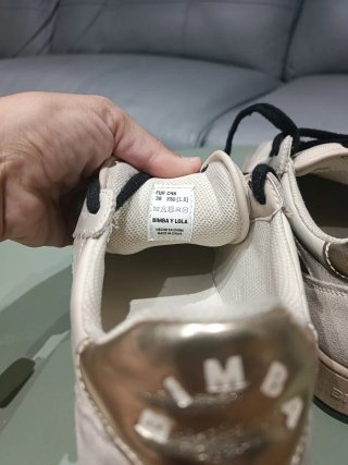 Zapatillas Bimba y Lola Beige y Dorado