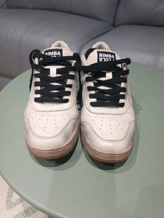 Zapatillas Bimba y Lola Beige y Dorado