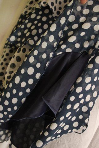 Vestido lunares volantes