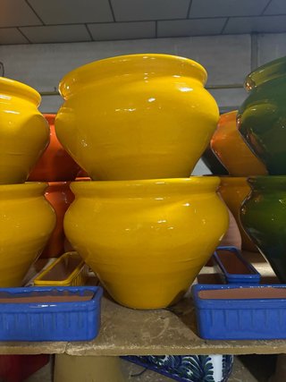 Maceta de cerámica hecha a mano