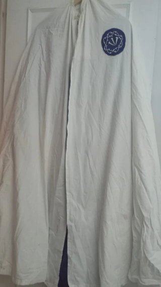 Traje Nazareno San Gil Morado y Blanco
