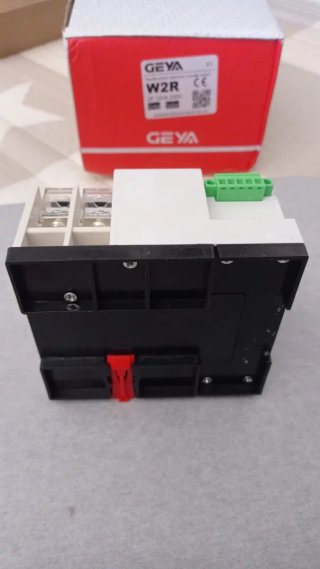 Conmutador Geya W2R-100 2P 100A 230V Doble Potenci