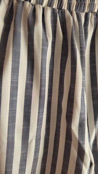 Pantalón rayas Stradivarius Talla M