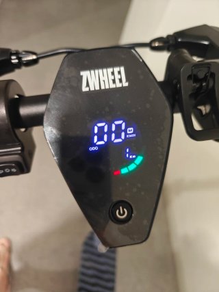 A ESTRENAR Patinete Eléctrico Zwheel Zfox Sky City