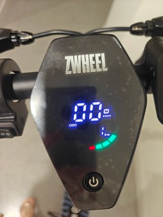 A ESTRENAR Patinete Eléctrico Zwheel Zfox Sky City